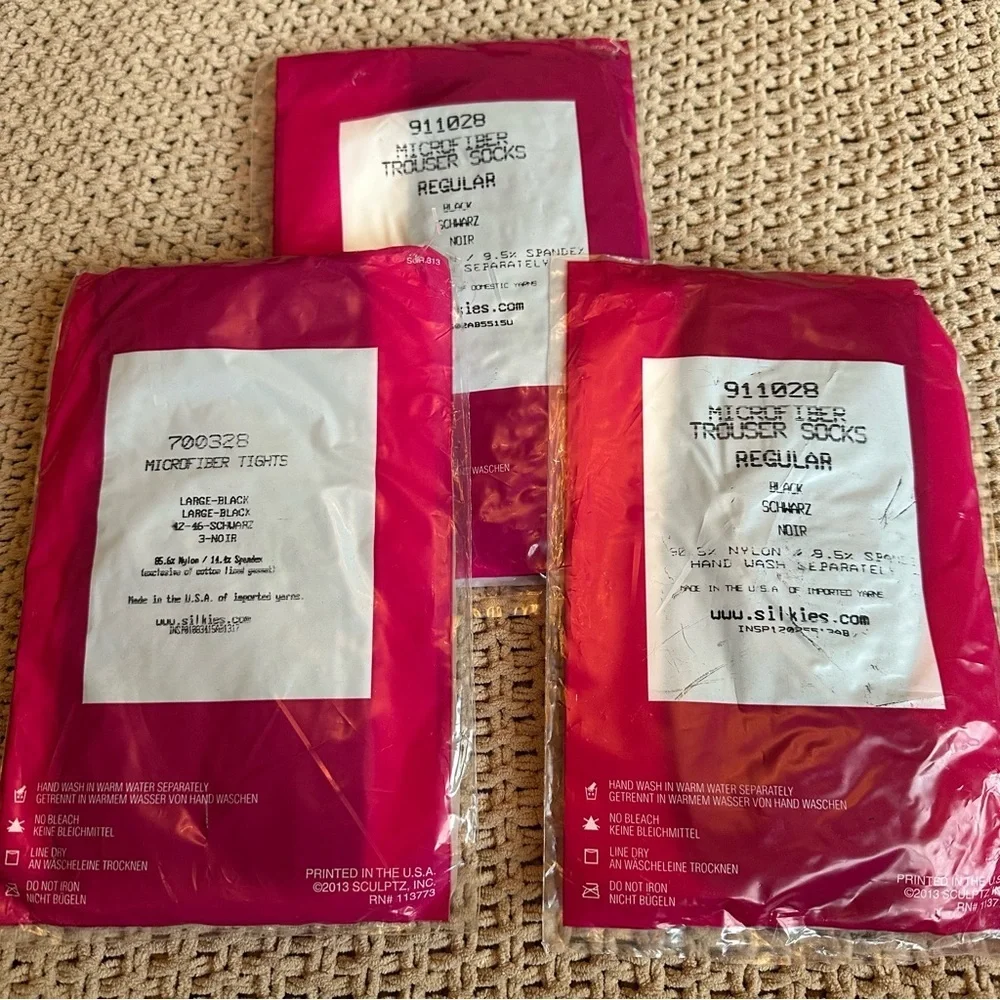 Silkies NEW Lot 3 Nude Natural Classic Ultra Knee - Hi’s Socks Size Regular USA